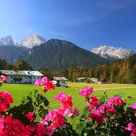 Haus Heimattreu Guest house Schoenau am Koenigsee